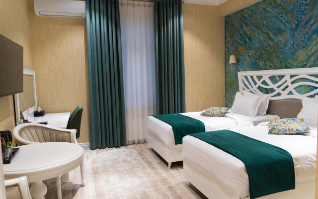 Silk Road Empire Hotel