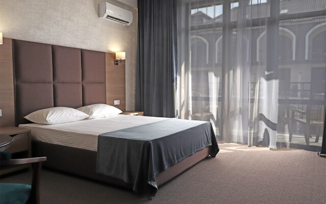 Moretel 4* Hotel