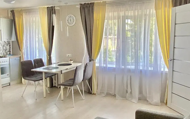 Квартира Просторная 2-к., 4 кровати - фото 2