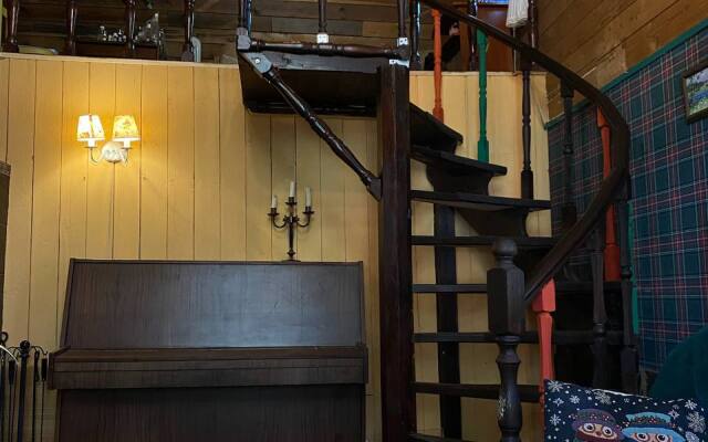 Частный дом Дом у реки в английском стиле