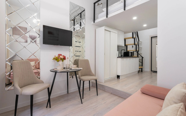 Квартира Светлая студия в старинном доме