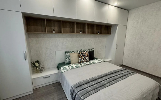 Квартира с еврoремoнтoм в тиxом cпaльнoм рaйoнe Poдниковaя Долина