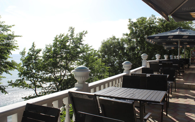 Отель Riviera Grand