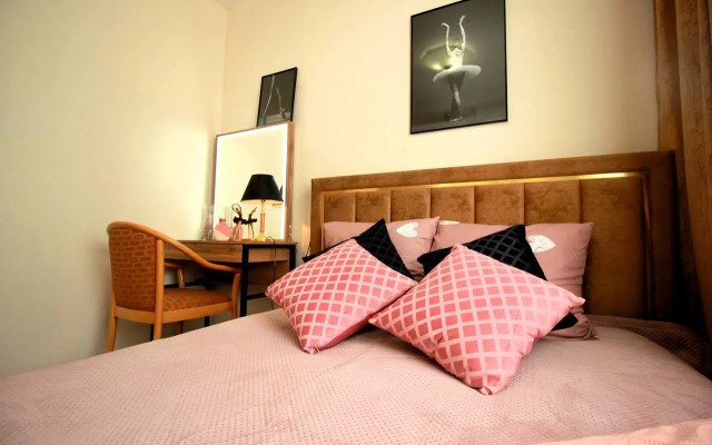 Апартаменты - номер Четыре в Апарт-комплексе Виктория