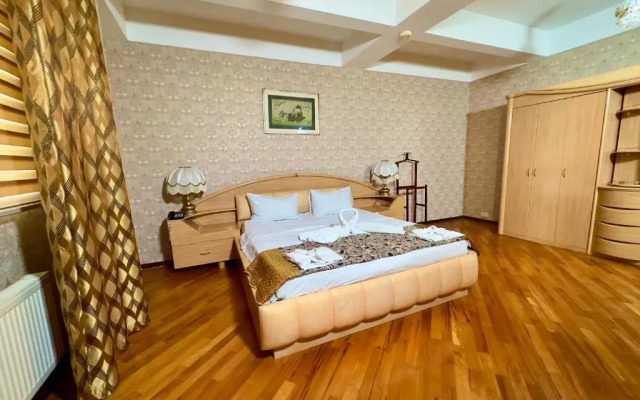 Nur-2 Hotel