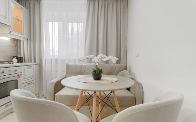 Magiya Sveta V Tsentre Rostova Flat