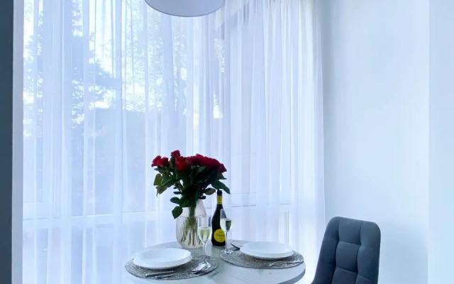 Апартаменты-студия видовая 30 кв.м. с двуспальным диваном и панорамной зоной,  с 15 по 17 этаж