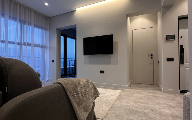 Квартира с дизайнерским ремонтом и террасой