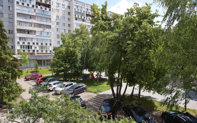 Двухкомнатные Апартаменты Sutki VIP на Кулакова 3