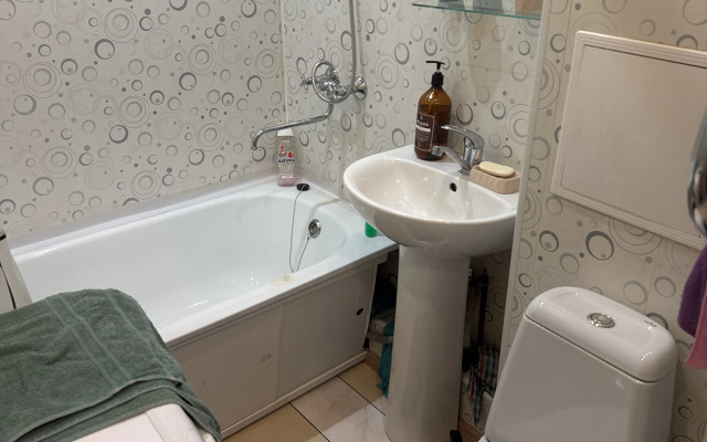 Na 1m Etazhe Zhdet Gostey Apartments
