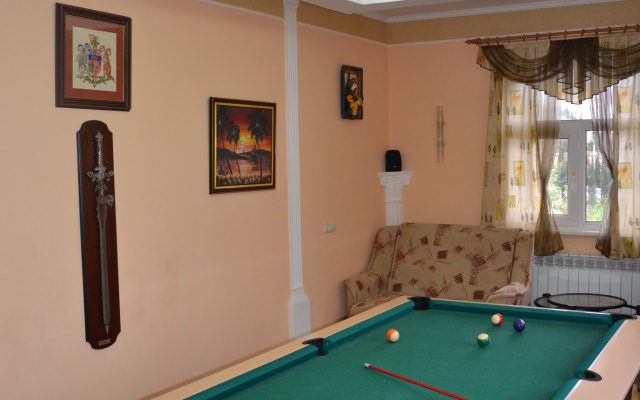 Villa Familia Guest House