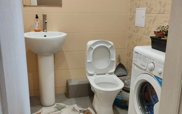 Квартира с дизайнерским ремонтом возле областной больницы