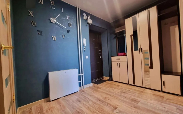 V 7 M Mikrorayone Flat