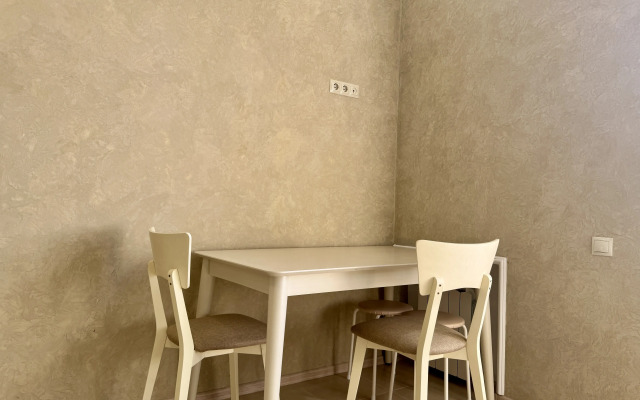 Trekhkomnatnaya Ryadom S Parkom Flat