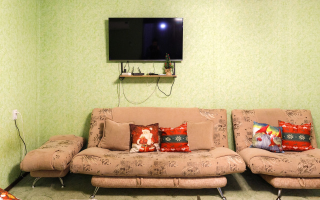 Квартира PrezentHaus на Чичканова 70б