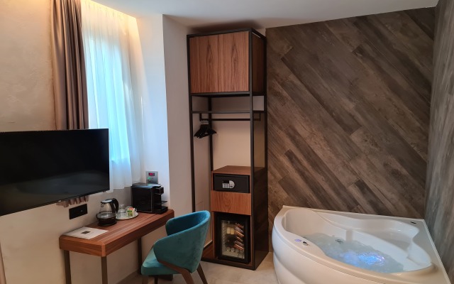 The Location Hotel