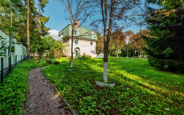 Shishkin Les Private House