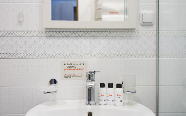 KeyGo #0068, 1 Bedroom, Near English Park Apartments