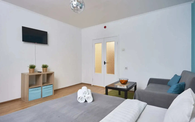 Dobrye Sutki Na Generala Strelbitskogo Flat