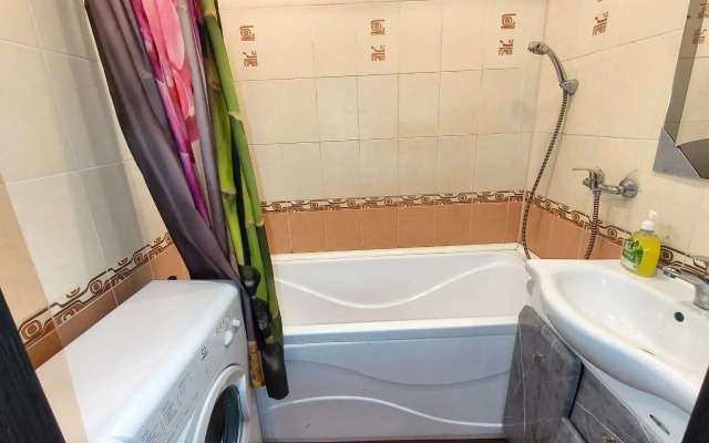 Апартаменты с 1 комнатой рядом с Городской больницей, вид на город (КВАРТИРА51)