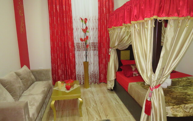 Yin Yang Ryadom S Morem RedSeaLine Apartments
