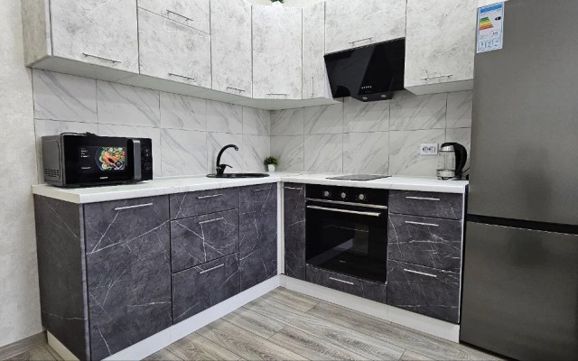 Апартаменты с современным ремонтом и панорамным видом из окна