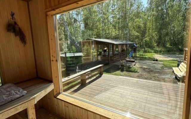 Shishki na Ulitse Plodorodnoy Private House