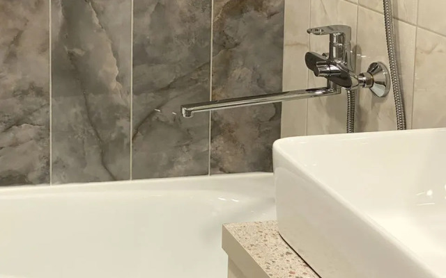 Апартаменты с кроватью 180 см, ванной и панорамными окнами, 17 этаж