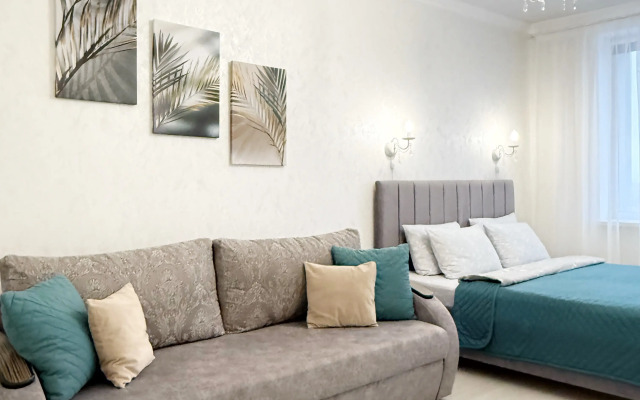 U Kremlya I Chashi Flat