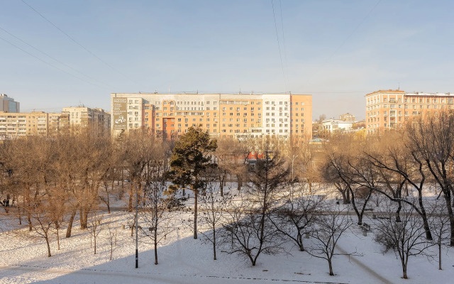 DeNoch na Ussuriyiskom Bulvare Flat