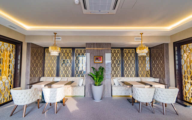 Resident City Hotel