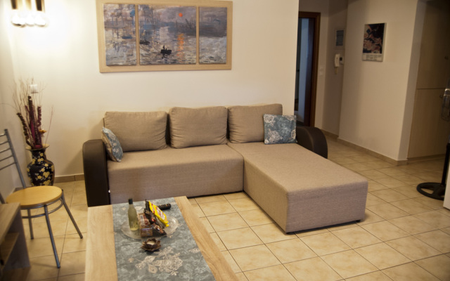 Chalkida Apartments