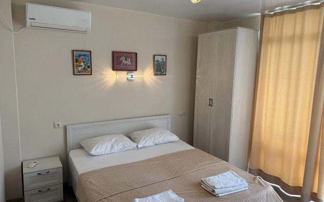 Nacharianoff Guest House