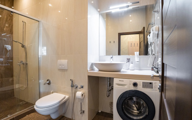 Апартаменты студия с видом на город