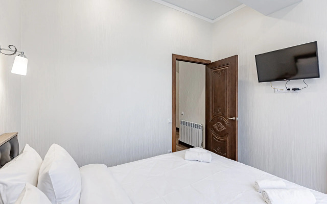 Апартаменты Гортензия Ирины Савельевой в парке с видом на горы