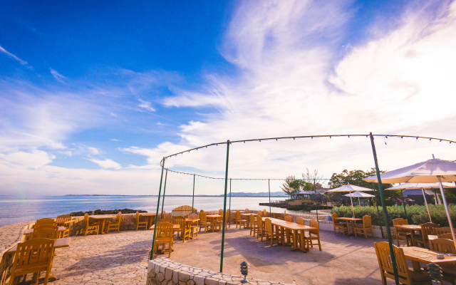 Ocean Cliff Hotel