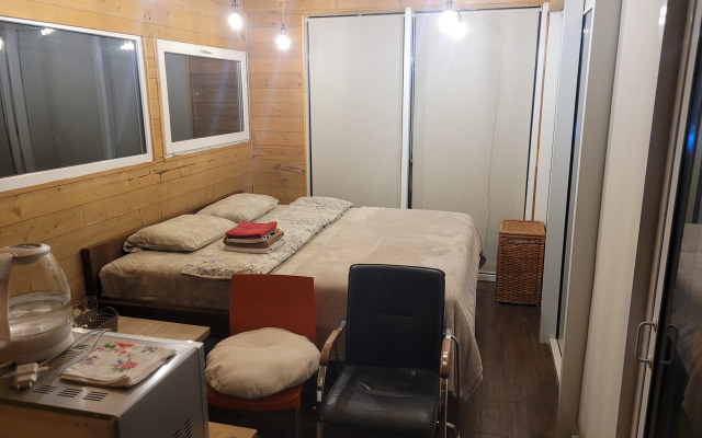 Domik U Snezhnykh Vershin Private House