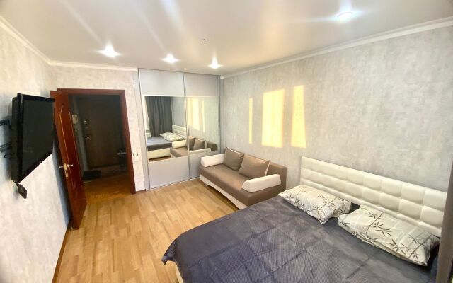 Na Chistopolskoy Flat