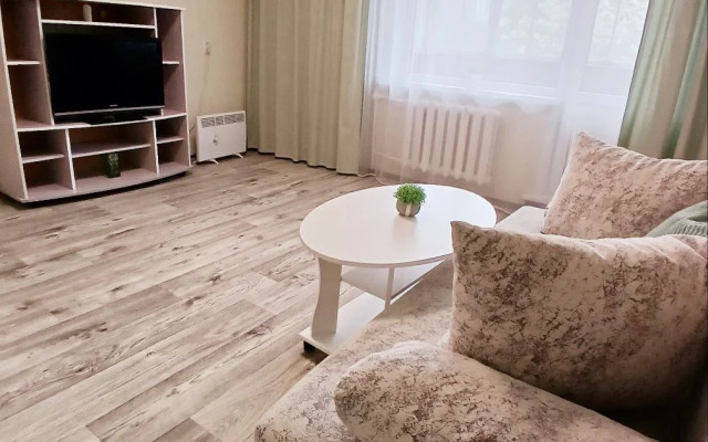 Квартира Двухкомнатная Большакова 99