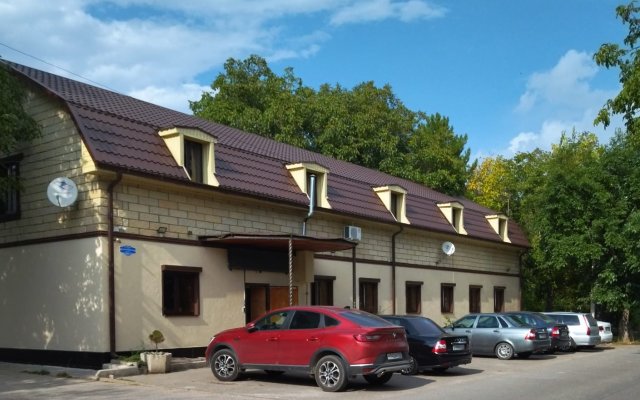 Na Yasnopolyanskoy Guest House