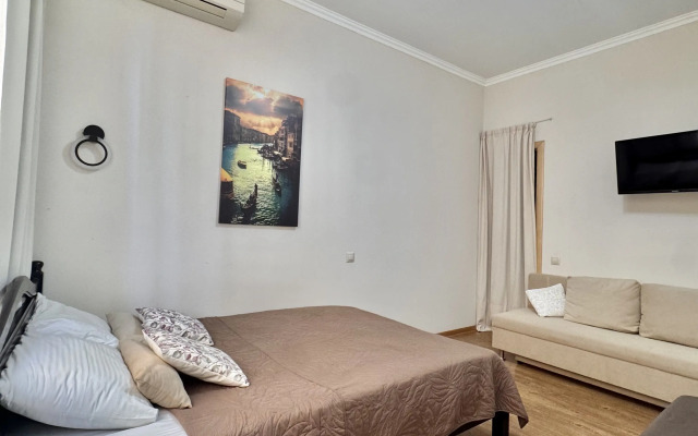 Leto Apartments