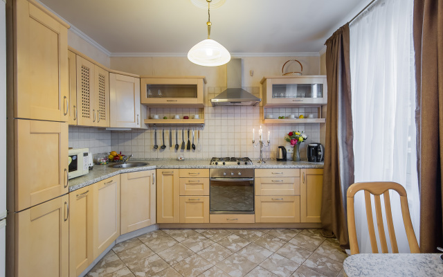 GM s Vidom na Zoopark i Moscow city Apartments
