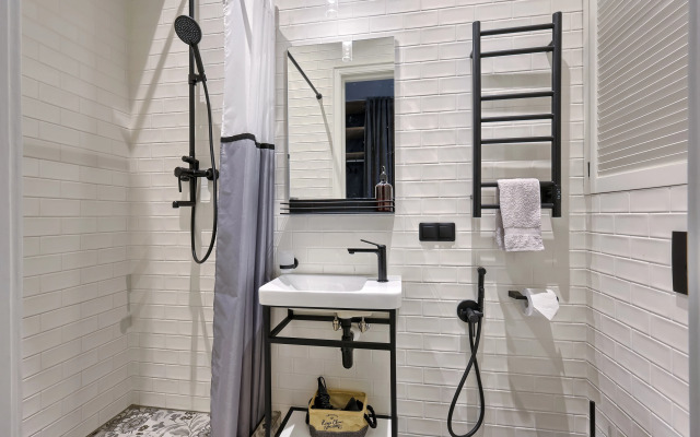 Апартаменты MyHomeYourHome на Чайковского 2\7