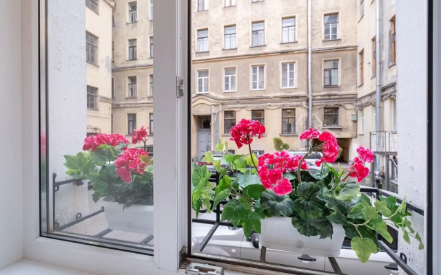 Atmosfernaya Studiya U Tavricheskogo Flat