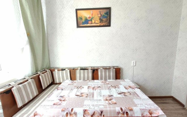 Apart Miass Na Zhukovskogo 12 Apartments