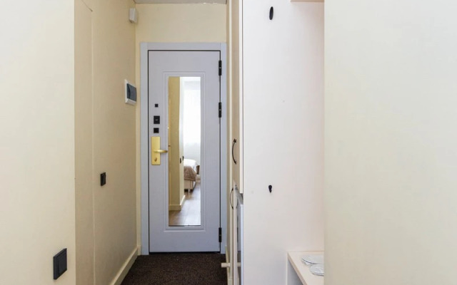 Na Leninskom Prospekte 158 122 Flat