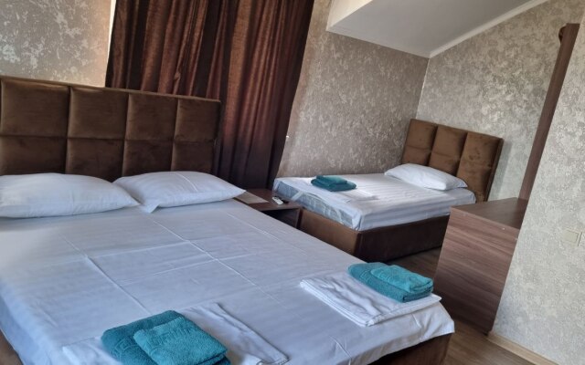 Akhra Guest House