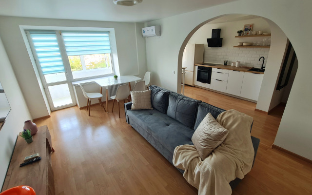 Prostornaya Tryoshka Blizko K Tsentru Flat
