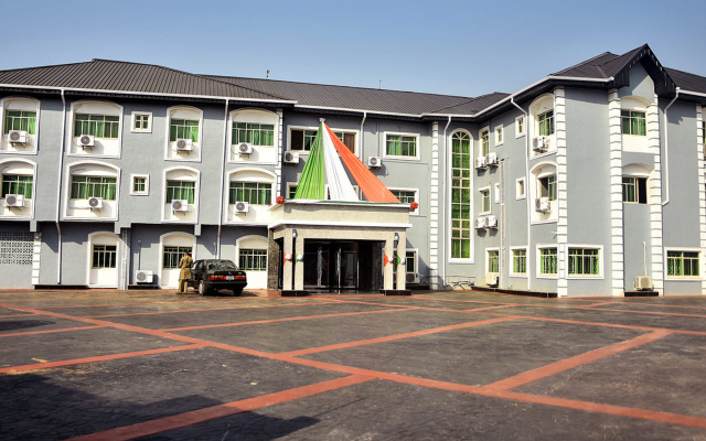 Отель New Point and Suites