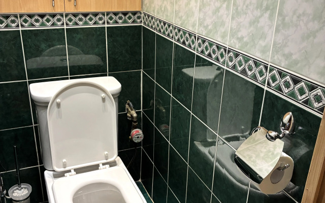 Velikolepnaya Trekhkomnatnaya Kvartira V Samom Tsentre Tuly Flat